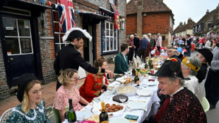 Großbritannien feiert seinen König mit Straßenpartys und Nachbarschaftspicknicks