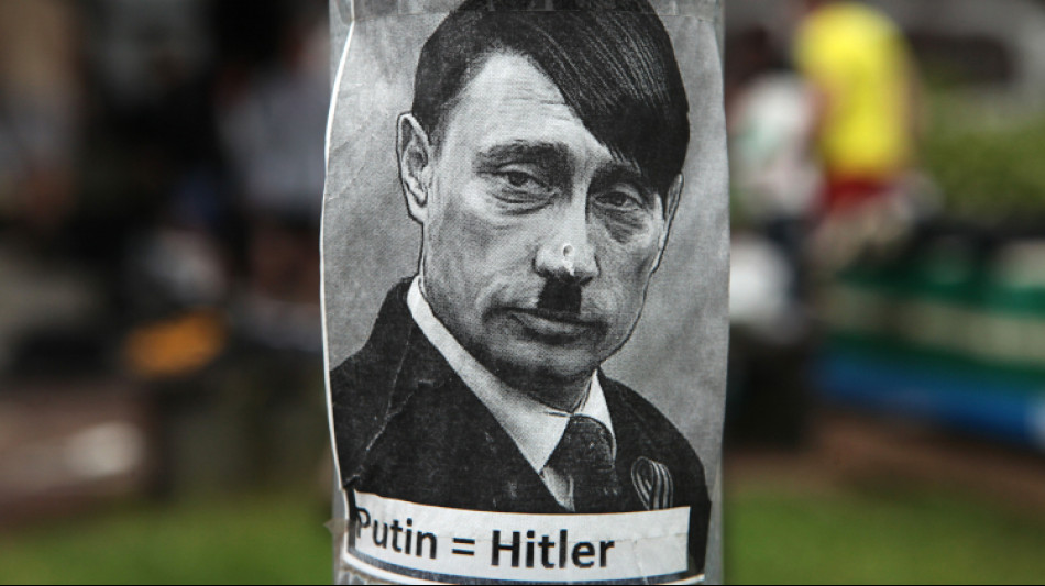 Monsieur Macron et Monsieur Orban, auriez-vous t&eacute;l&eacute;phon&eacute; &agrave; Hitler, pourquoi &agrave; Poutine?