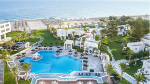 Le Grecotel Creta Palace re&ccedil;oit l'"Auberge Award 2022" pour l'excellence de son service et de son ambiance