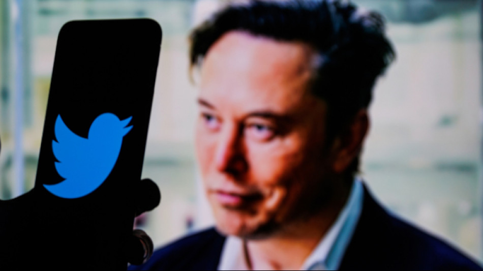 Strafanzeige in Berlin, Deutschland, gegen Elon Musk und Twitter wegen möglichen Betruges zum Nachteil von Nutzern