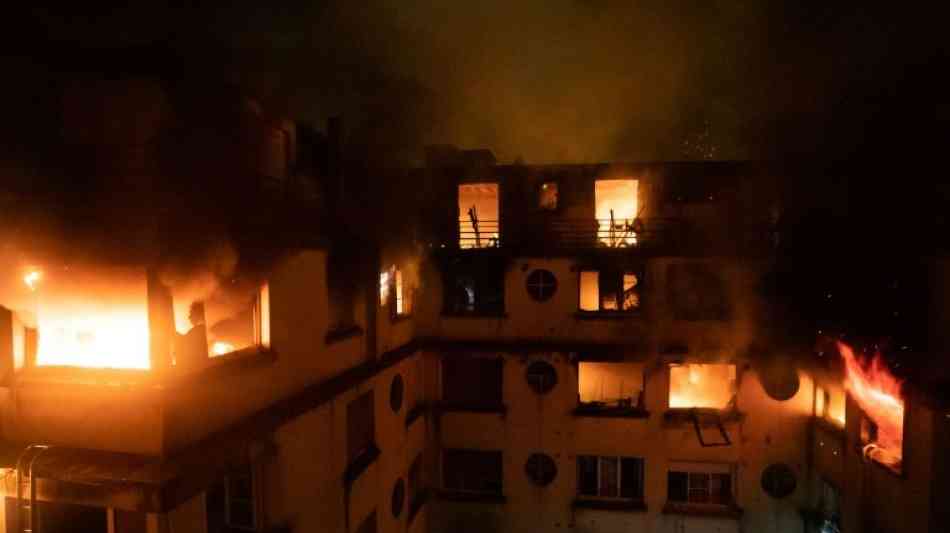 "Paris trauert" - Mindestens neun Tote bei einem Wohnhausbrand