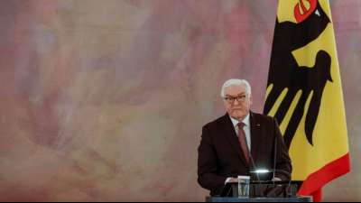 Steinmeier sieht Arbeitnehmer durch Pandemie stark belastet