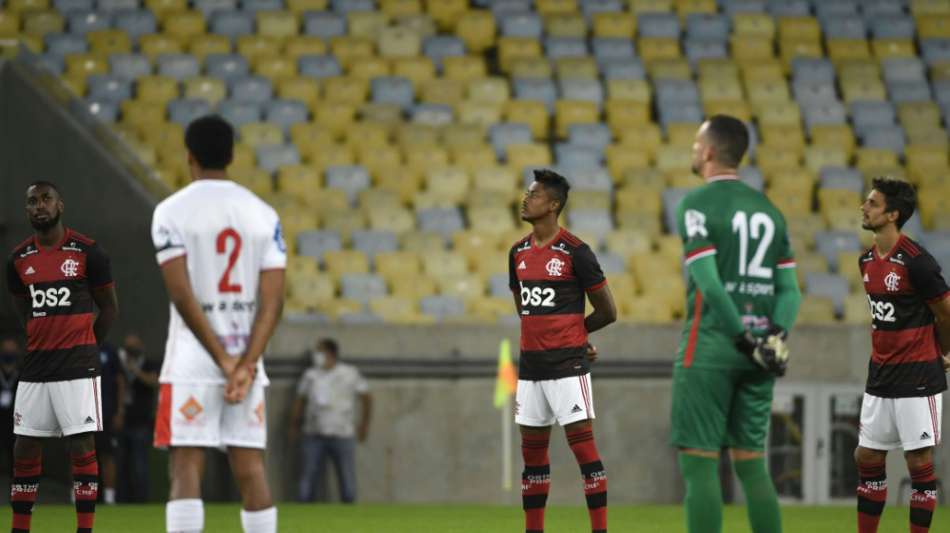 274 Corona-Tote, drei Tore: Makabrer Fußball in Rio