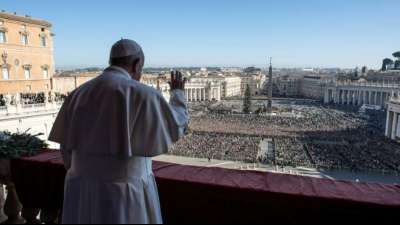 Papst fordert in Weihnachtsbotschaft Ende der Konflikte im Nahen Osten
