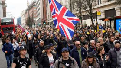 Dutzende Festnahmen bei Anti-Lockdown-Protesten in London