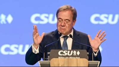 Laschet will mit "Sofortprogramm" Trendwende im Wahlkampfendspurt schaffen