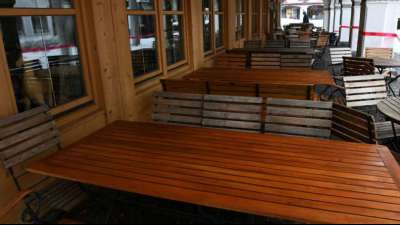 Private Haushalte gaben im Coronajahr 5,0 Prozent weniger f&uuml;r Konsum aus