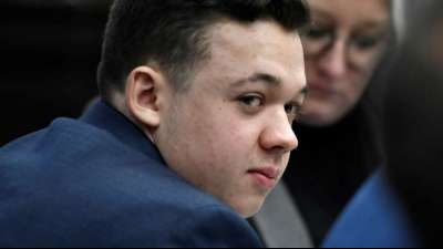 Damals 17-j&auml;hriger Sch&uuml;tze von Kenosha bei US-Prozess freigesprochen