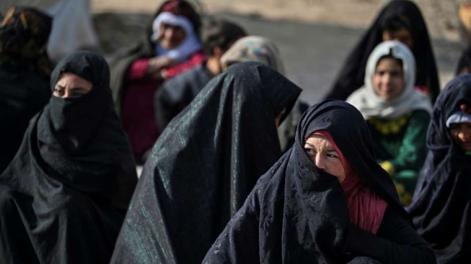Taliban erlassen Anweisung zu "ernsthaften Bemühungen" für Frauenrechte