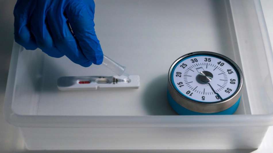 Rund 16.000 Corona-Neuinfektionen in Deutschland 