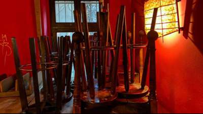 Umsatz von Hotels und Gaststätten im Corona-Jahr um fast 40 Prozent eingebrochen 