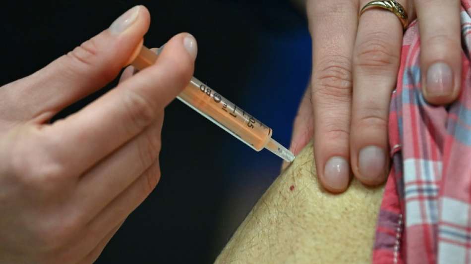 Gro&szlig;britannien bereitet n&auml;chste Phase der Impfkampagne vor