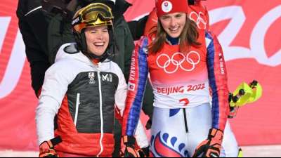 D&uuml;rr verpasst Medaille um 0,07 Sekunden - Vlhova holt Gold