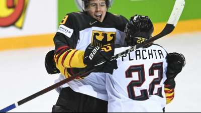 Nach Sieg gegen die Schweiz: DEB-Team hat erste WM-Medaille seit 1953 vor Augen