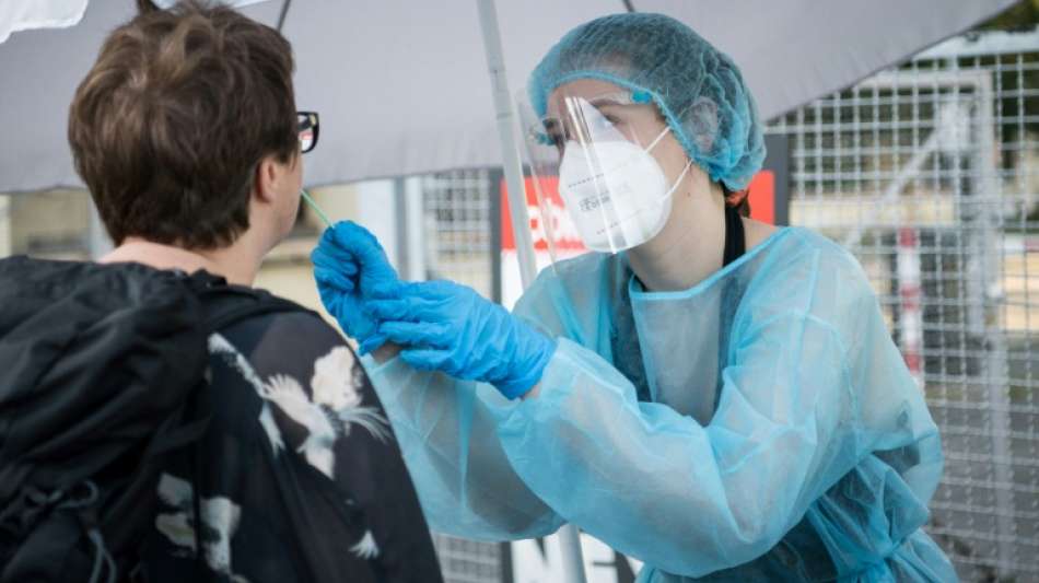 Sieben-Tage-Inzidenz der Corona-F&auml;lle steigt auf 32,7