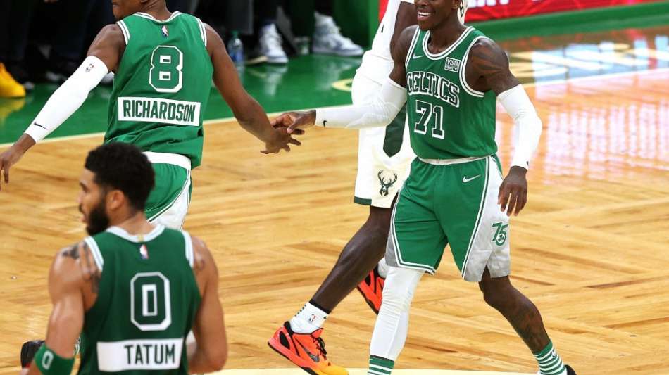 Basketball, NBA: Dennis Schröder überragt beim Celtics Sieg