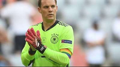 DFB: Keine Strafe f&uuml;r Neuers Regenbogenbinde