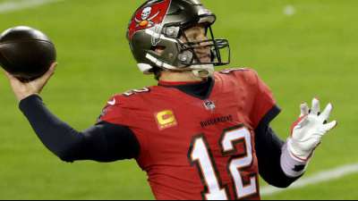 Brady schl&auml;gt Brees, Mahomes mit Gehirnersch&uuml;tterung weiter