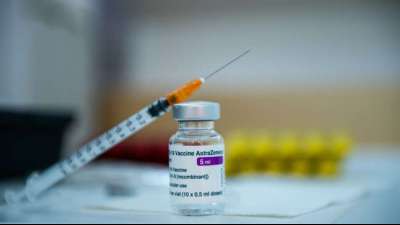 EMA: Schwere allergische Reaktion m&ouml;gliche Nebenwirkung von Astrazeneca-Impfstoff