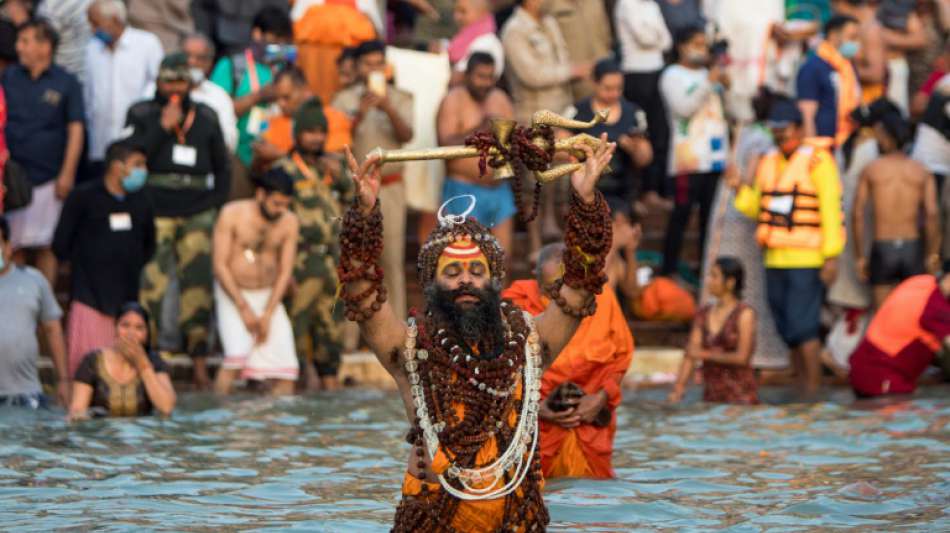 Mehr als 1000 Corona-F&auml;lle bei Religionsfest in Indien