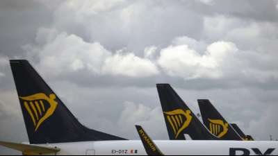 Ryanair rechnet mit fast einer Milliarde Euro Jahresverlust