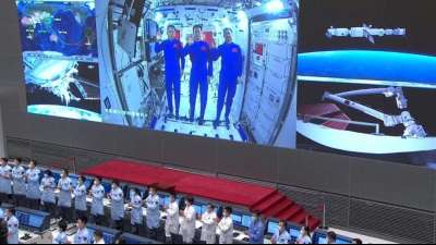 Astronauten auf Chinas neuer Raumstation absolvieren ersten Au&szlig;eneinsatz