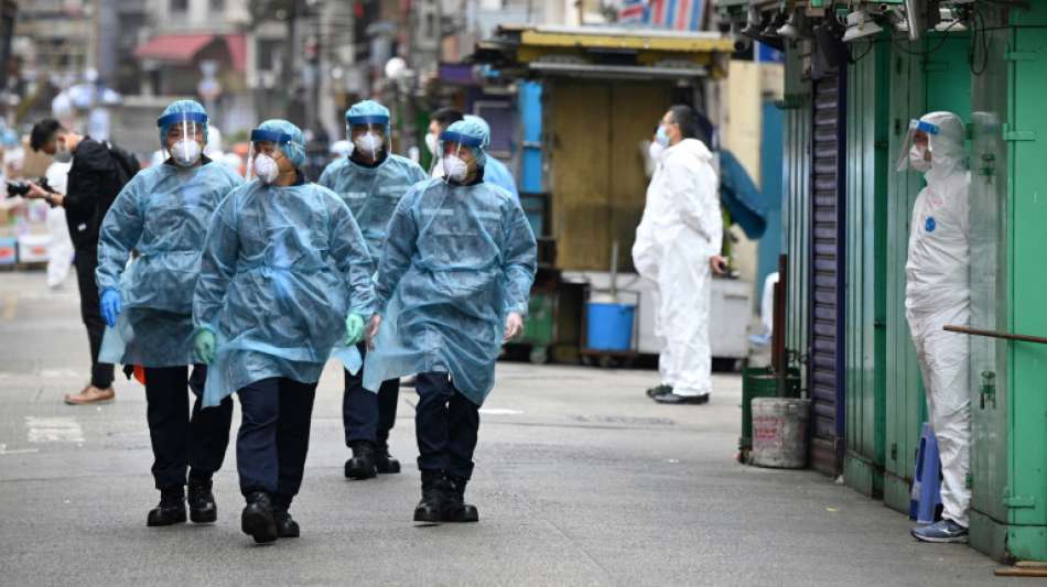 Hongkong riegelt Stadtviertel ohne Vorwarnung wegen Corona ab