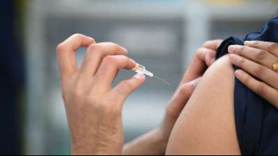 Astrazeneca-Chef kritisiert egoistisches Vorgehen bei Impfstoff-Beschaffung