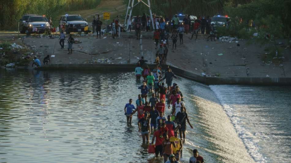 US-Regierung kündigt verstärkte Abschiebeflüge von Migranten an