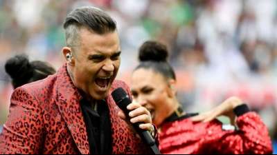 Robbie Williams holt Rekordhalter Elvis Presley bei Nummer-eins-Alben ein