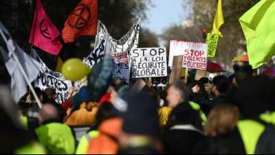 Erneut Demonstrationen gegen Sicherheitsgesetz in Frankreich 
