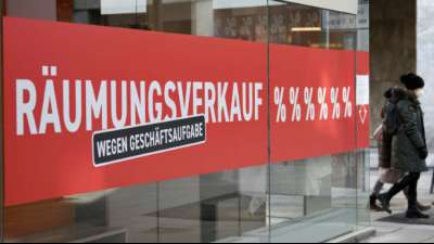 Ifo-Institut: Lockdown f&uuml;hrt vor allem im Einzelhandel zu Entlassungen 