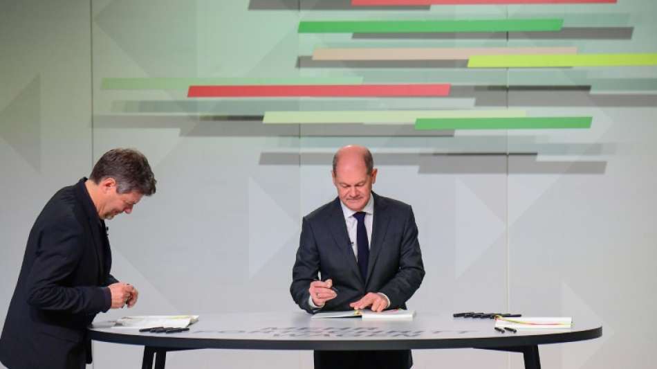 SPD, Gr&uuml;ne und FDP: Koalitionsvertrag unterzeichnet