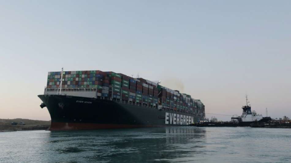 Normalisierung des Schiffsverkehrs im Suez-Kanal k&ouml;nnte noch Tage dauern