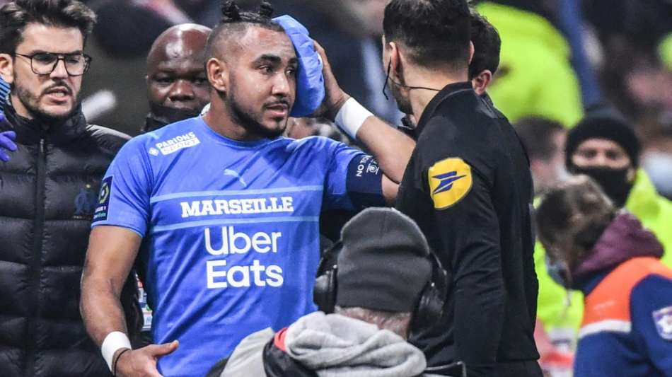 Fußball: Lyon gegen Marseille nach Flaschenwurf abgebrochen