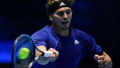 Berrettini gibt auf: Zverev mit Auftaktsieg bei den ATP Finals