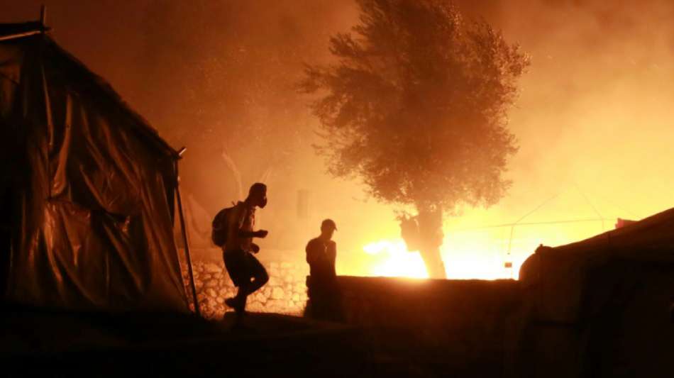 Feuer in Flüchtlingslager auf griechischer Insel Samos