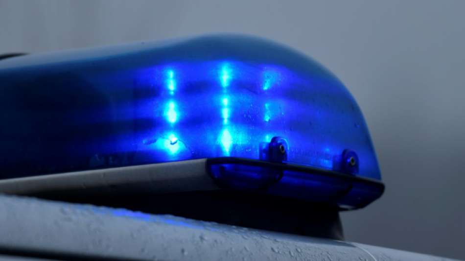 Mann fährt Polizisten nach Verfolgungsjagd in Thüringen über die Beine 