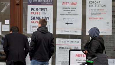 Deutschland &uuml;berschreitet Schwelle von 100.000 Corona-Toten 