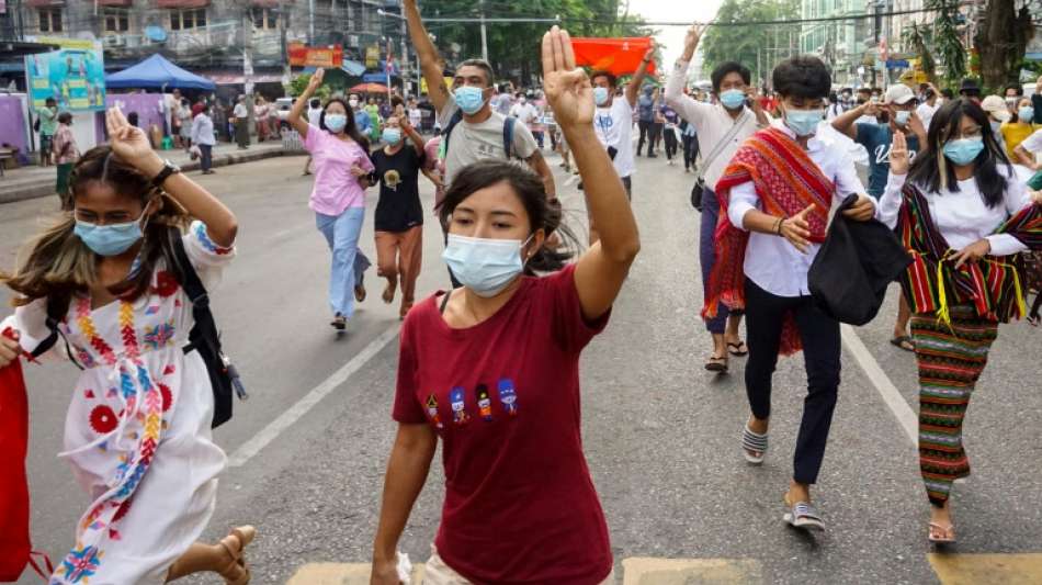 Entmachtete Abgeordnete fordern Rohingya zum Kampf gegen Myanmars Militärjunta auf