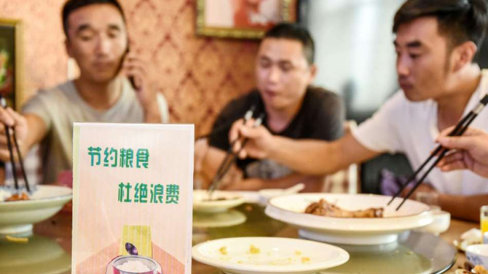 Chinesen sollen sich in Restaurants viel weniger Essen bestellen
