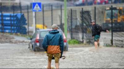 Deutschland: Unwetter hat Nordrhein-Westfalen weiter im Griff