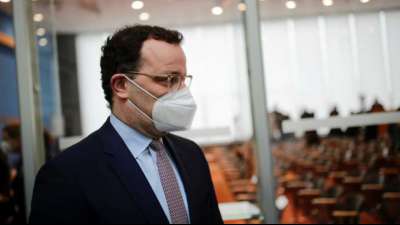 Spahn sieht noch "harte Wochen der Knappheit" bei Corona-Impfstoffversorgung