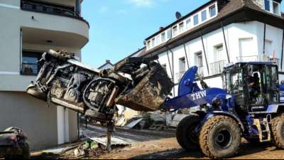 Technisches Hilfswerk leistet bisher gr&ouml;&szlig;ten Einsatz wegen Flutkatastrophe