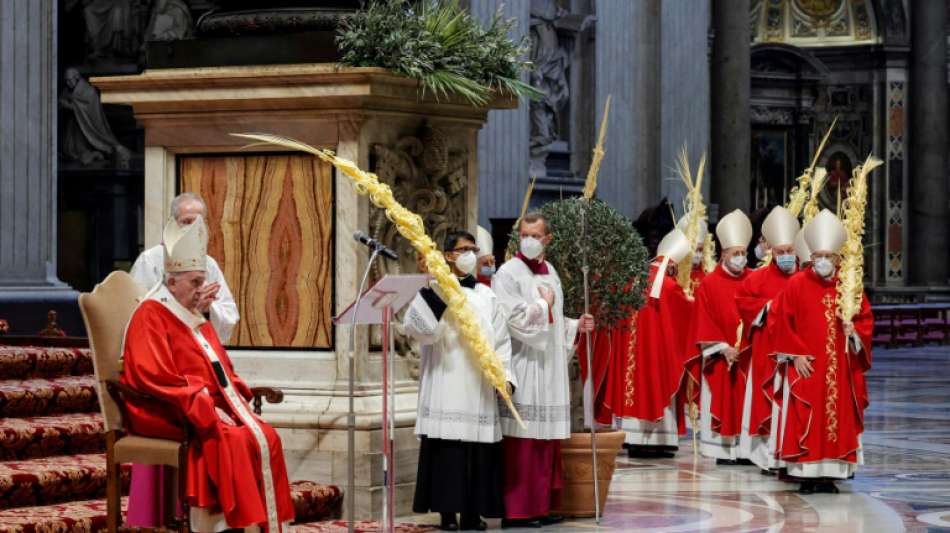 Papst feiert Palmsonntagsmesse mit nur wenigen Gl&auml;ubigen