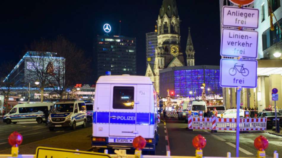 Polizei räumt Weihnachtsmarkt am Berliner Breitscheidplatz