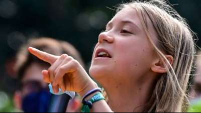 PR & Marketing f&uuml;r's Geld? Greta Thunberg mit Gesangseinlage