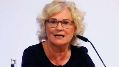 Lambrecht nicht einverstanden mit Seehofers Absage an Rassismus-Studie