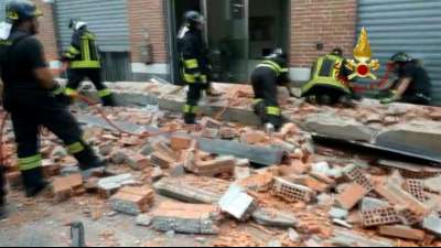 Mutter und zwei kleine Kinder sterben bei Teileinsturz von Gebäude in Italien