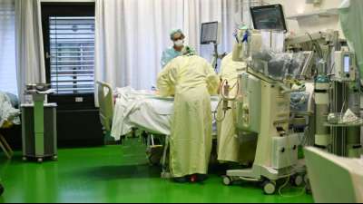 Deutschland: 9800 Neuinfektionen mit dem Coronavirus